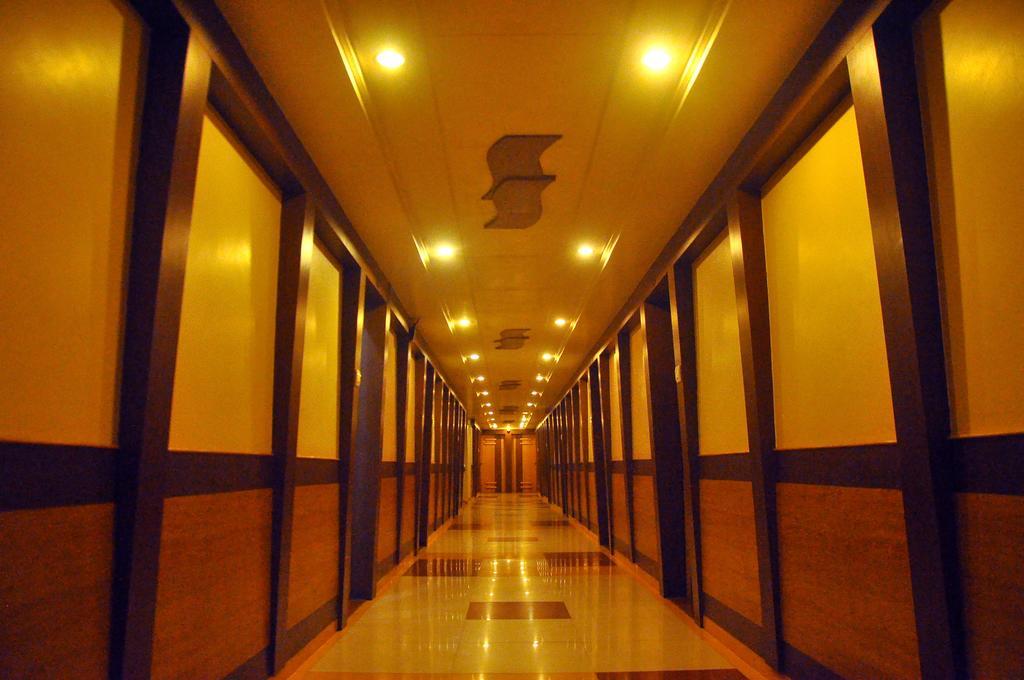 ראג'קוט Hotel Evershine מראה חיצוני תמונה